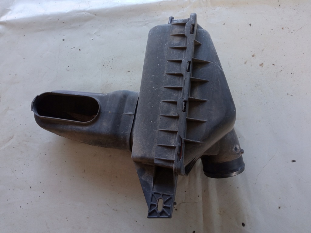 фото №1, Chrysler grand voyager iii 2.5 vm 1999 r. корпус фильтра воздуха