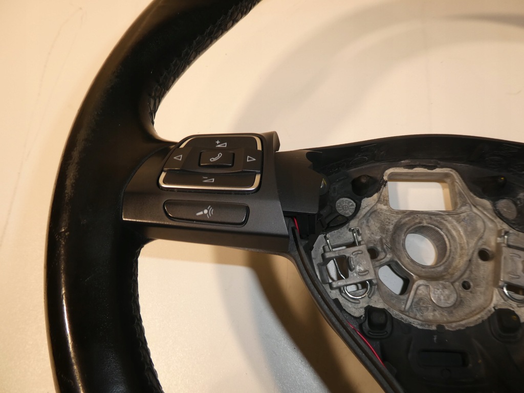 фото №6, Воздуховод кожаный vw passat b7 cc sharan лепестки переключения