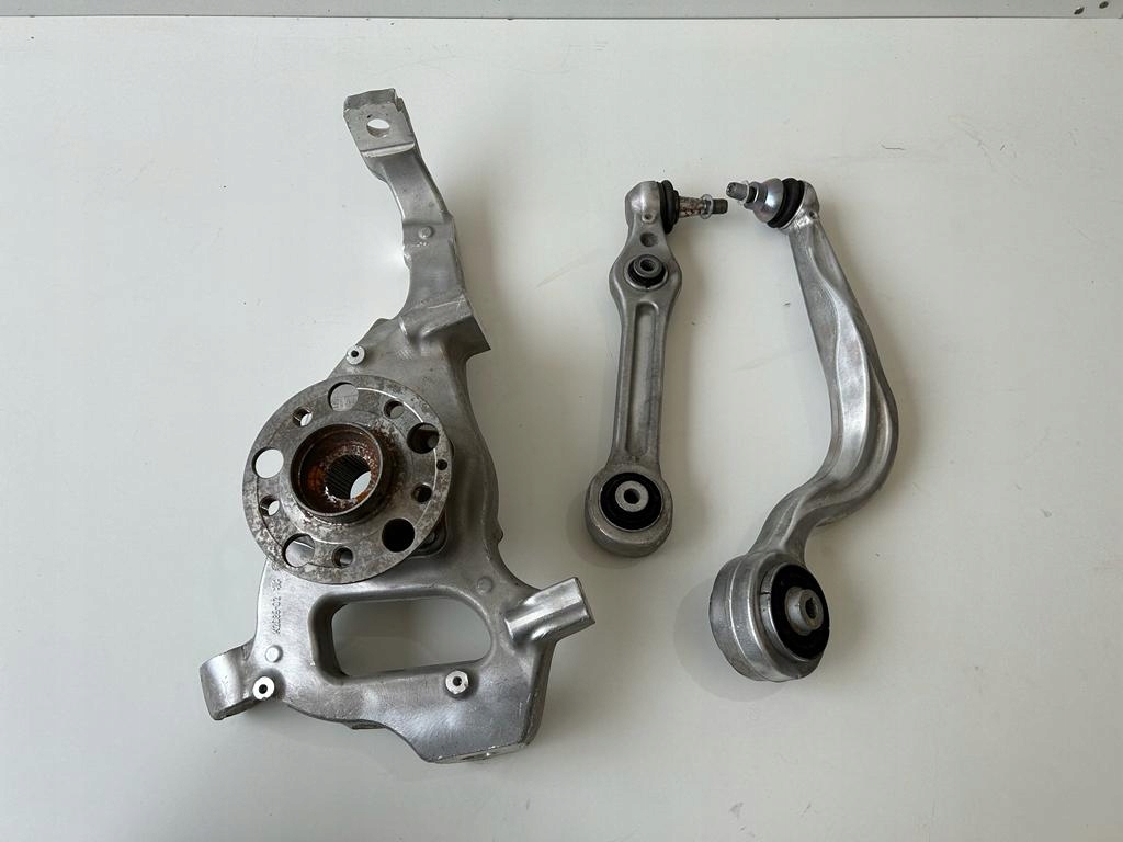 фото №1, Mercedes 213 253 glc amg 4matic поворотный кулак рычаг