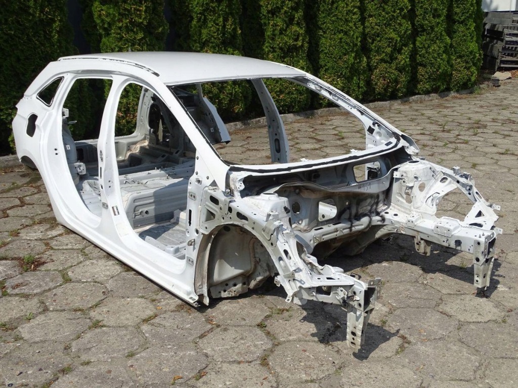 фото №1, Opel astra k 15-22 четверть правый перед подкрылок блок двигателя a y40r #151