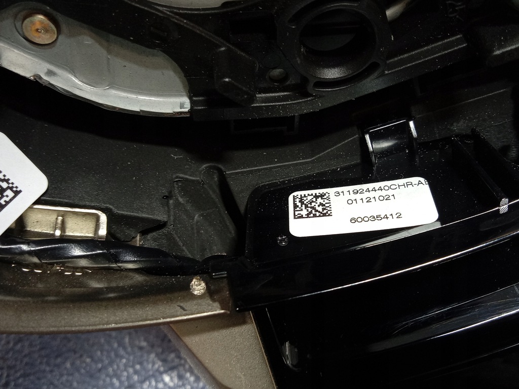 фото №5, Bmw ix i20 воздуховод кожа мультифункция