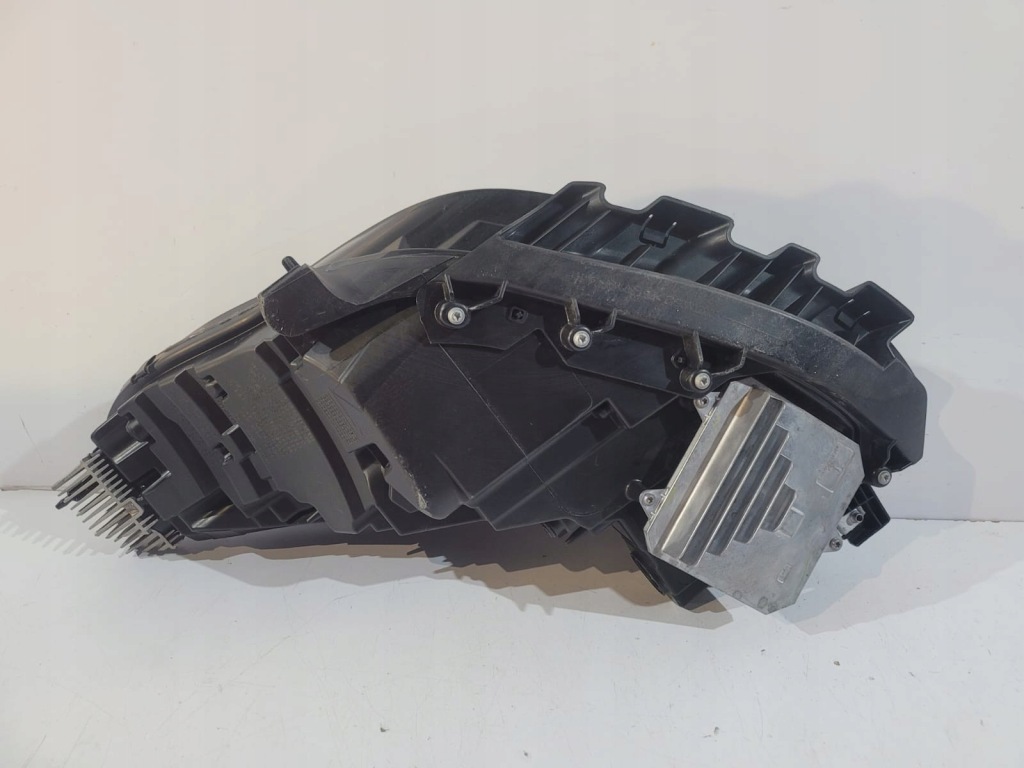 Tesla model 3 фара full led r - 13632 Недорого