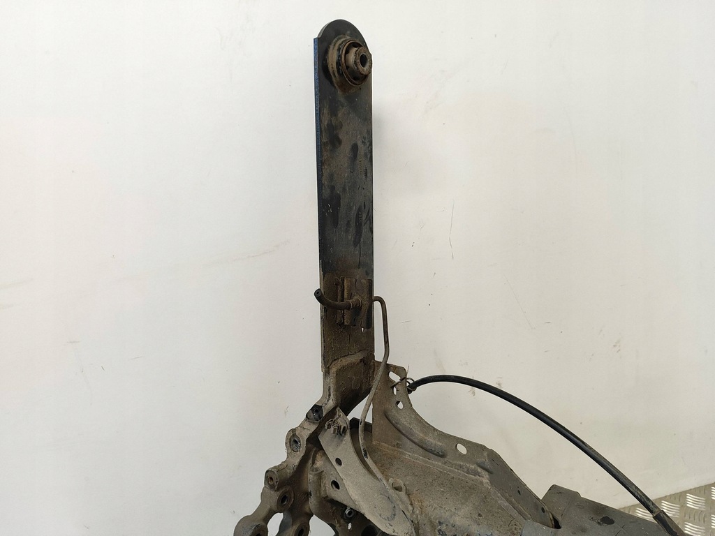 фото №9, Opel vivaro 2016 балка osi задній