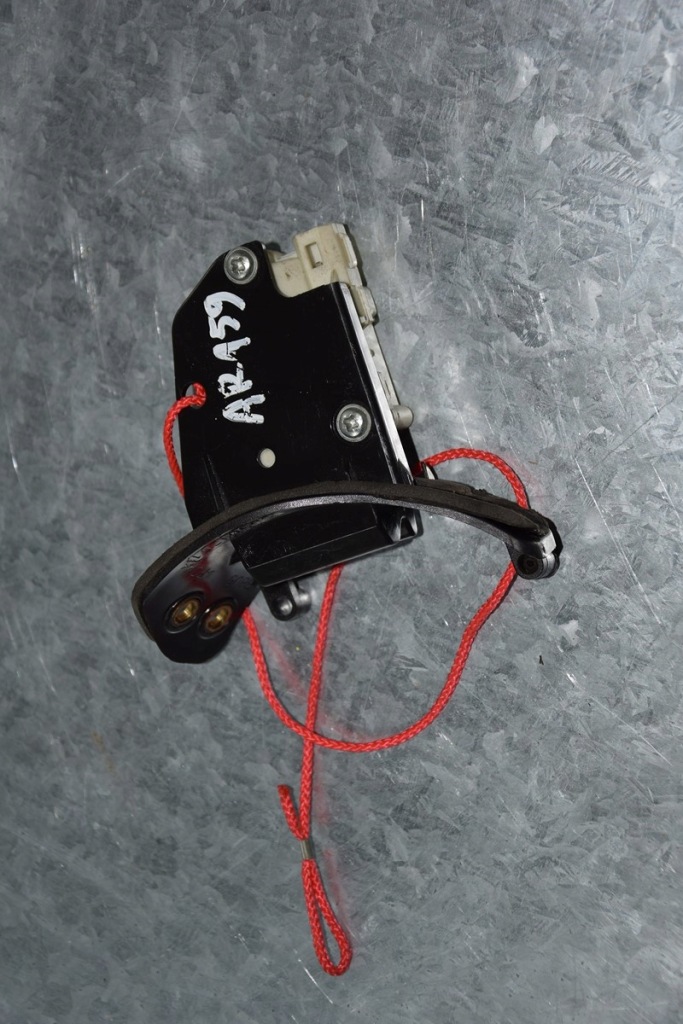 фото №4, Alfa romeo 159 50501201 привод крышка топлива