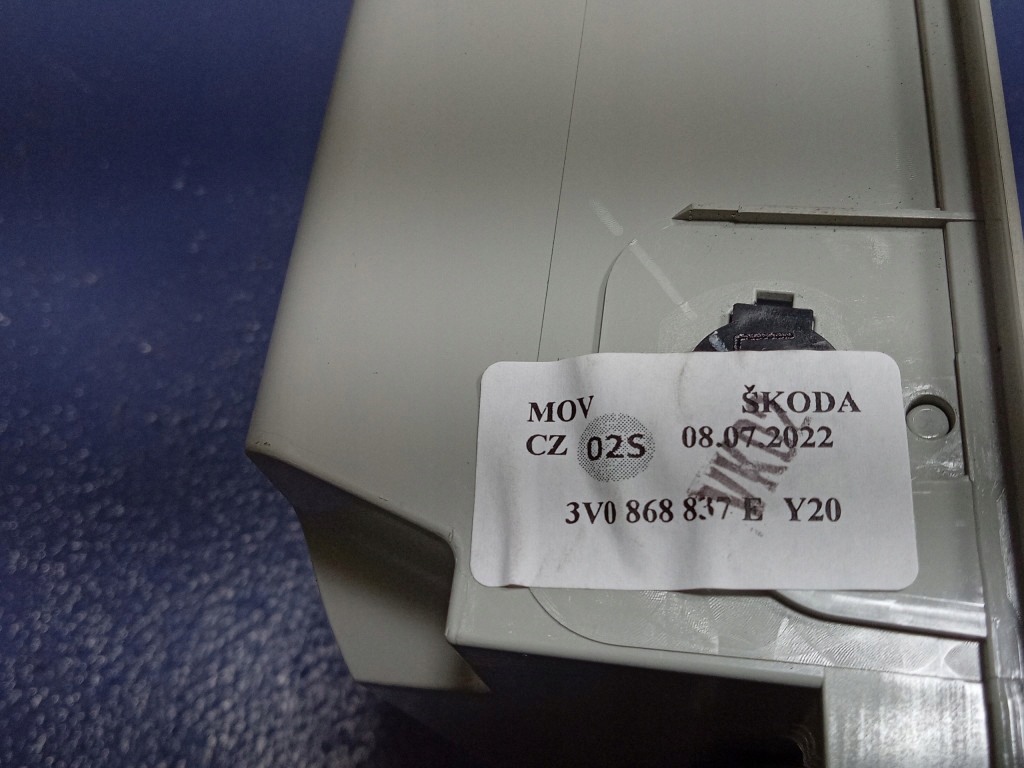 фото №7, Skoda superb iii лампа стельовий 3v0868837e