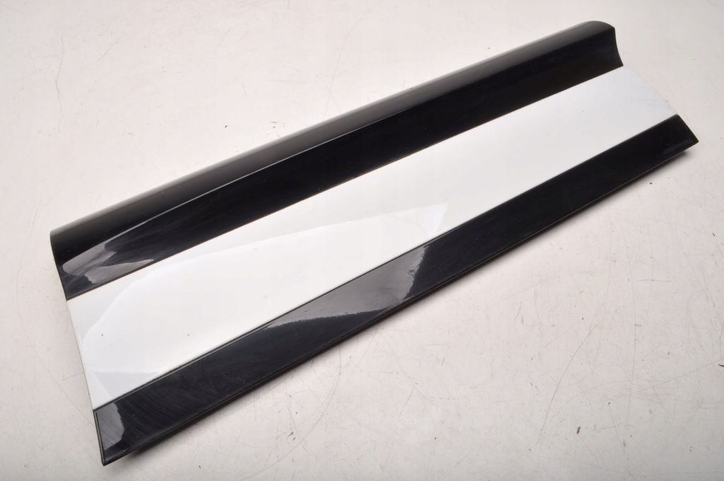 фото №6, Land rover range rover evoque l551 молдинг дверь левый задняя k8d2-274a49-c