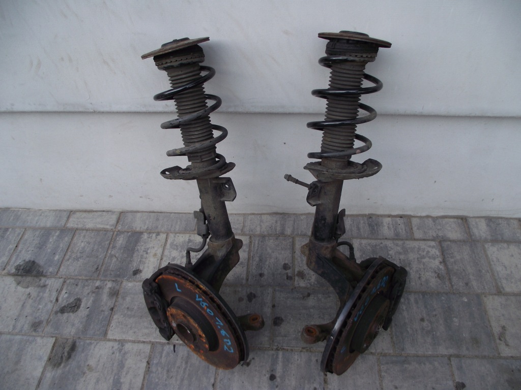 фото №1, Амортизационная стойка поворотный кулак volvo v60 ii s60 10- 1.6 правое