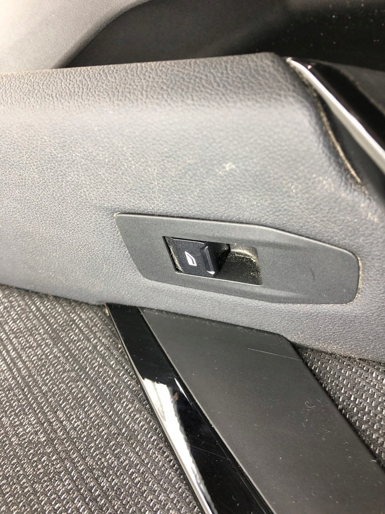 фото №9, Bmw x1 u11 правый обшивка задних дверь обивка piano black f015123