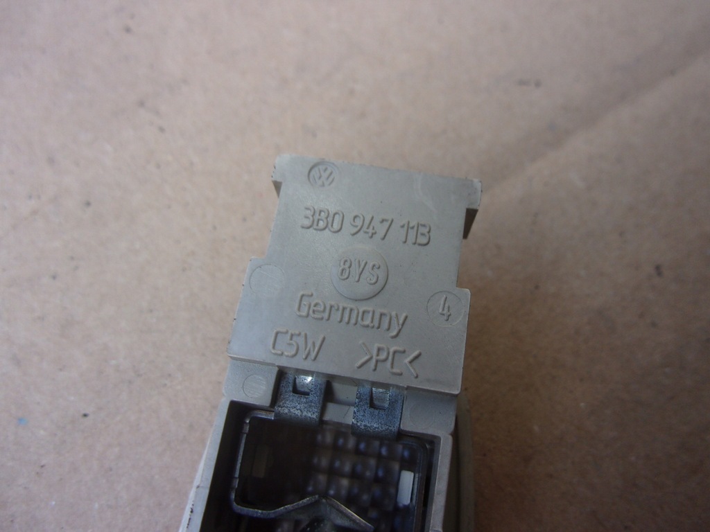 фото №3, Лампа освітлення салону vw passat b5