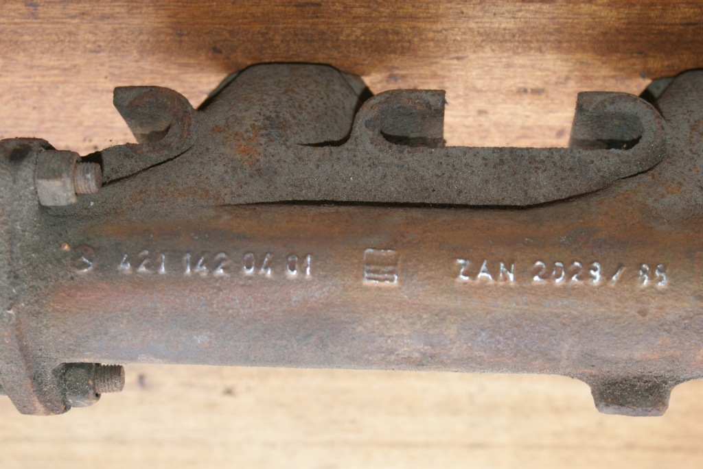 Колектор випускний mercedes claas v6, 421 142 04 01 Оригінал