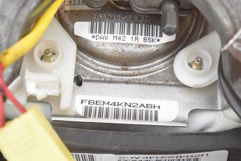 фото №13, Повітропровід подушка безпеки подушка повітряна yl8478043b13 ford maverick 2 ii 01-07