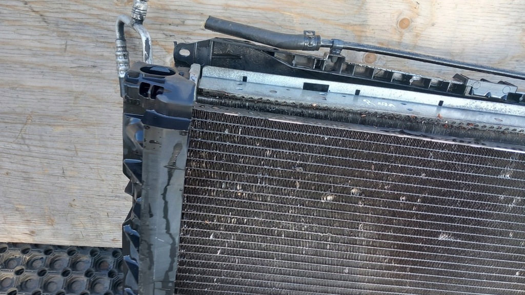 фото №7, Bmw e90 n45 бензин радиатор вентилятор комплект