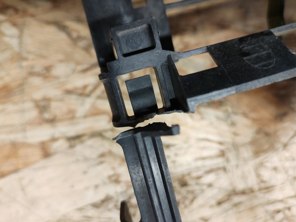 Рамка радиатора porsche cayenne 2 gts 4.8 2011-2014 7p5121201k Недорого