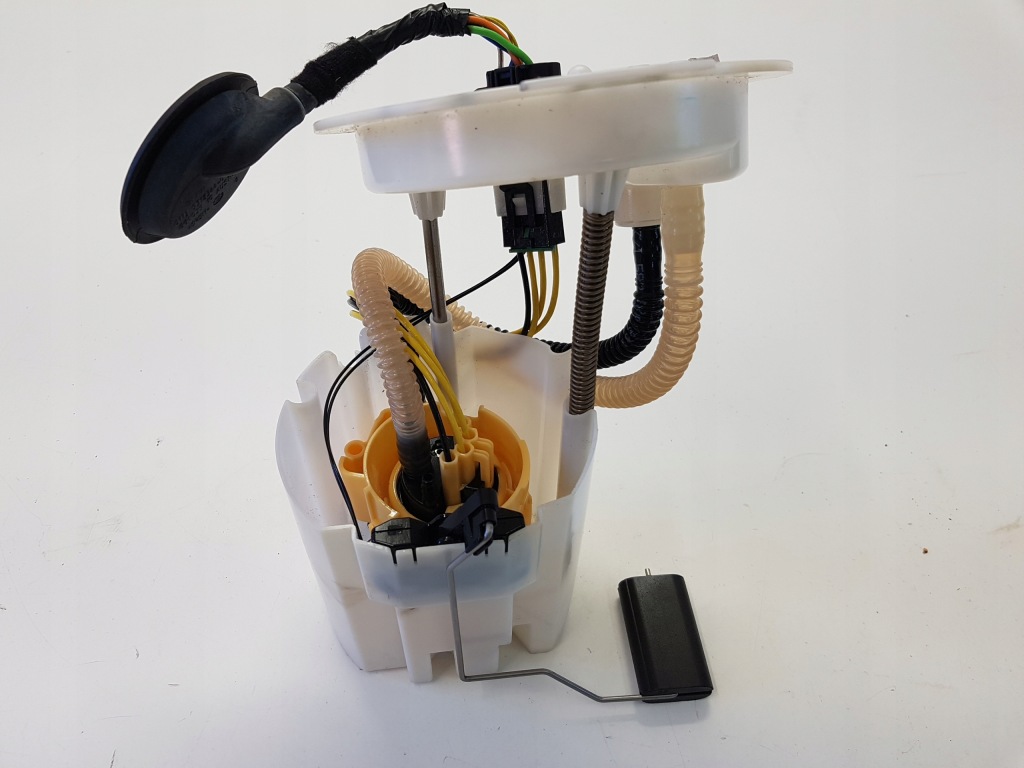 фото №1, Mini clubman f54 f45 f40 2.0d насос пального 16r.