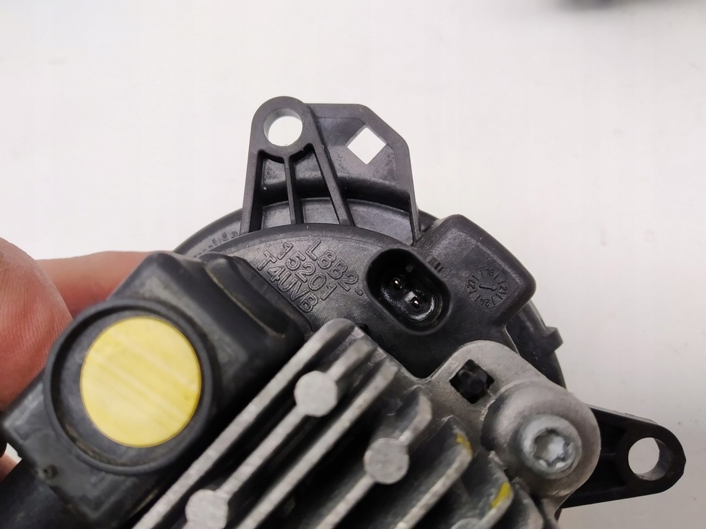 фото №3, 20r- land rover defender ii l663 протитуманна фара led лівий правий бампера перед drl