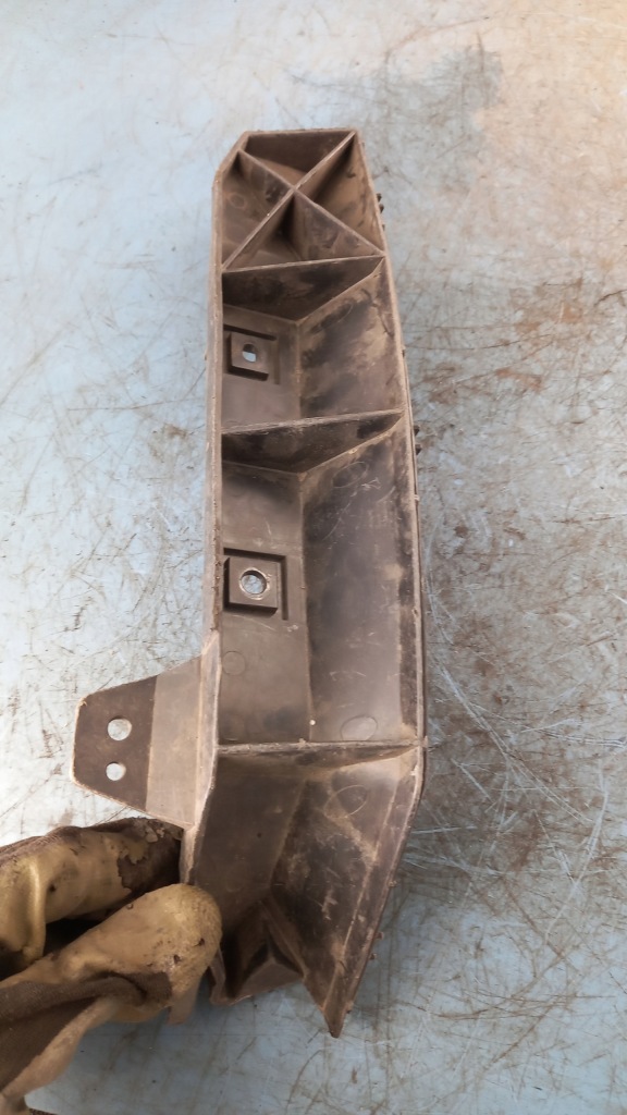 фото №2, Напрямна правий задня volvo v50