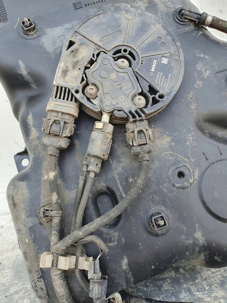 Купить Renault trafic 1.6 dci opel vivaro 1.6 cdi бак adblue 8v41-ab