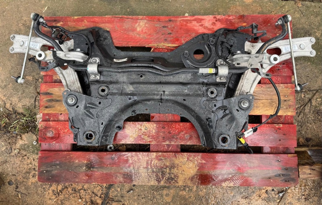 Купити Citroen ds7 підрамник підрамник підрамник