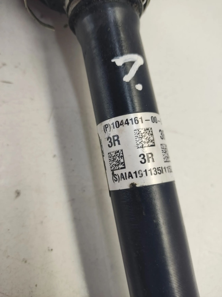 Tesla model 3 2020 приводной вал задняя p104416100d Оригинал