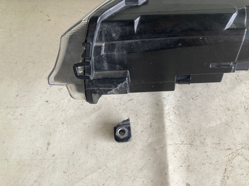 фото №13, Фара галогенный двойной правый оригинальный номер vw caddy 2k8941006d