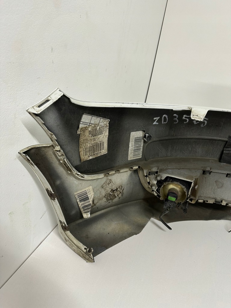 фото №13, Бампер перед передній volvo c30 r-design омивачі