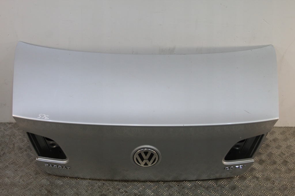 Купити Кришка багажника багажника vw passat b6 3c0 sedan