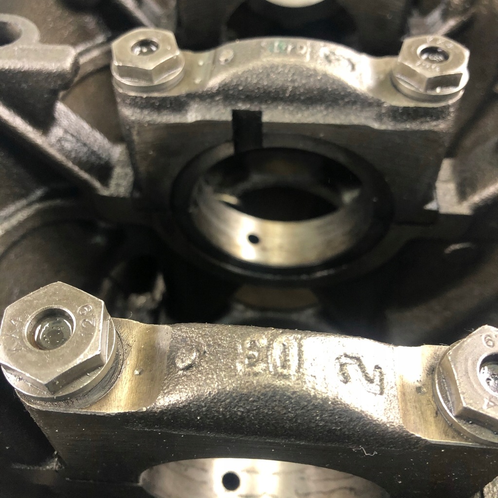 фото №15, Блок двигателя audi a3 vw 1.6 tdi 03l021cs cay 03l