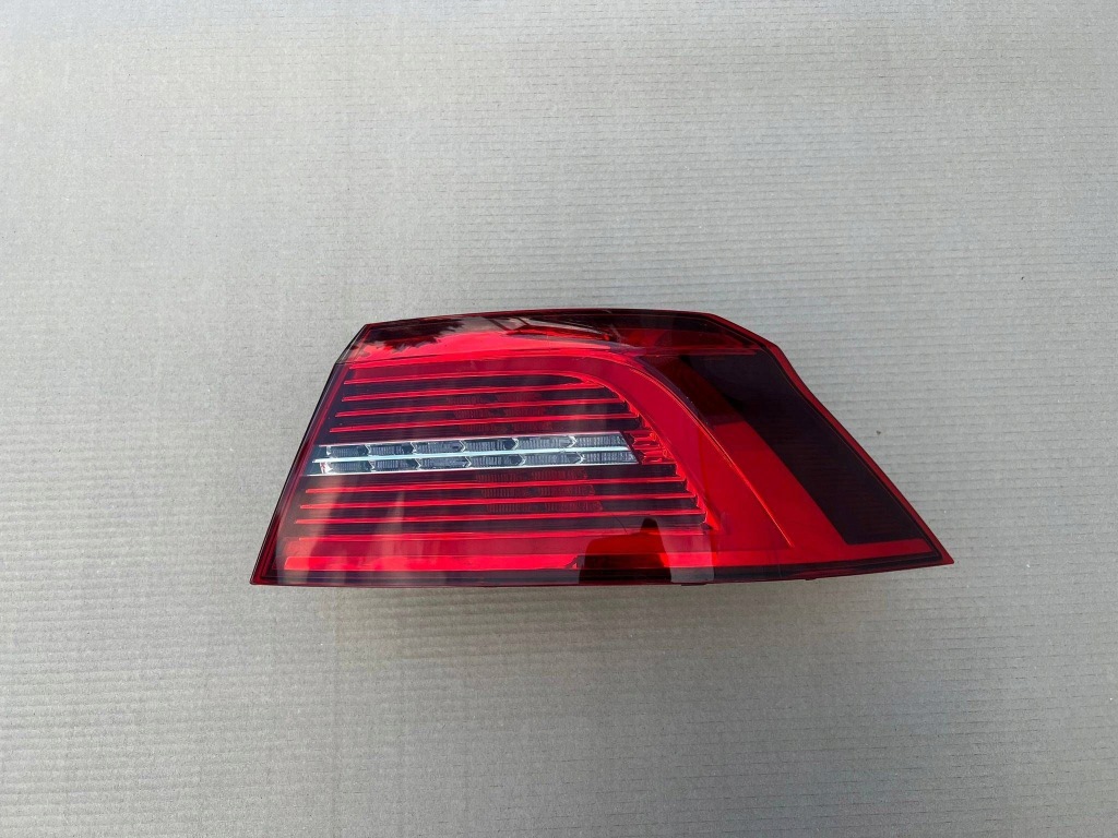 фото №1, Vw passat b8 sedan седан przed liftem full led права лампа задня задня