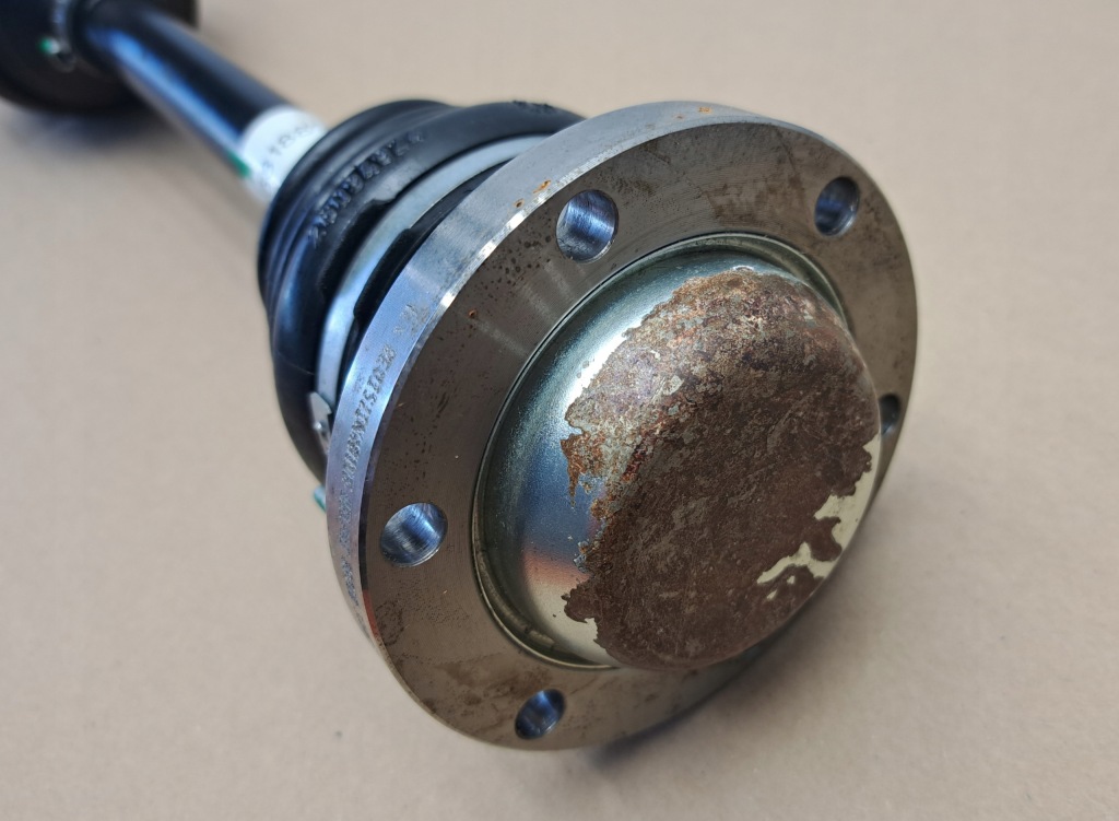 Оригінал привідний вал ліва 46818890 lancia ypsilon в Україні