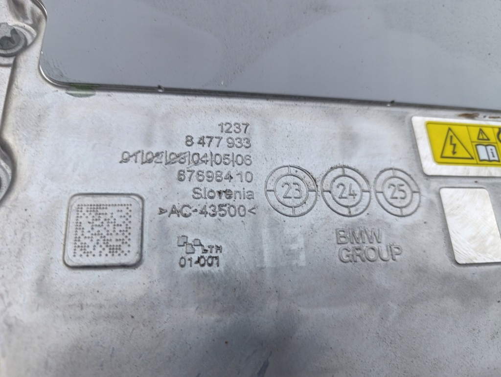 Bmw 2 u06 двигатель электрический 8477933 с Разборки