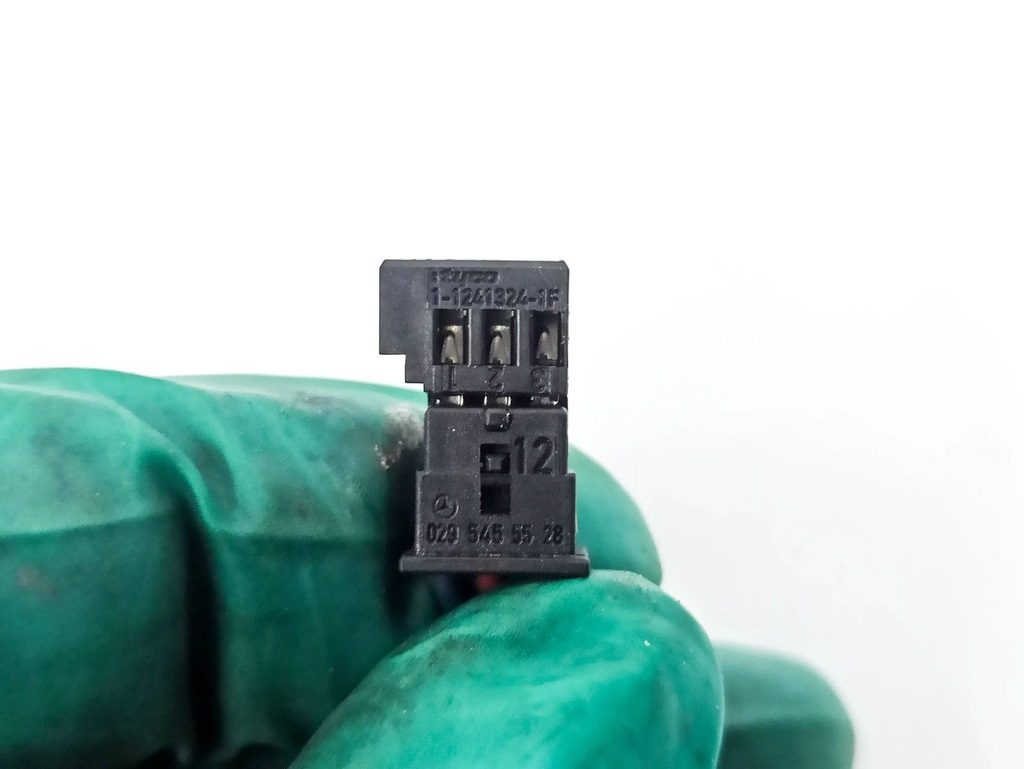 фото №11, Mercedes-benz cls c219 2005 панелі керування, перемикачі