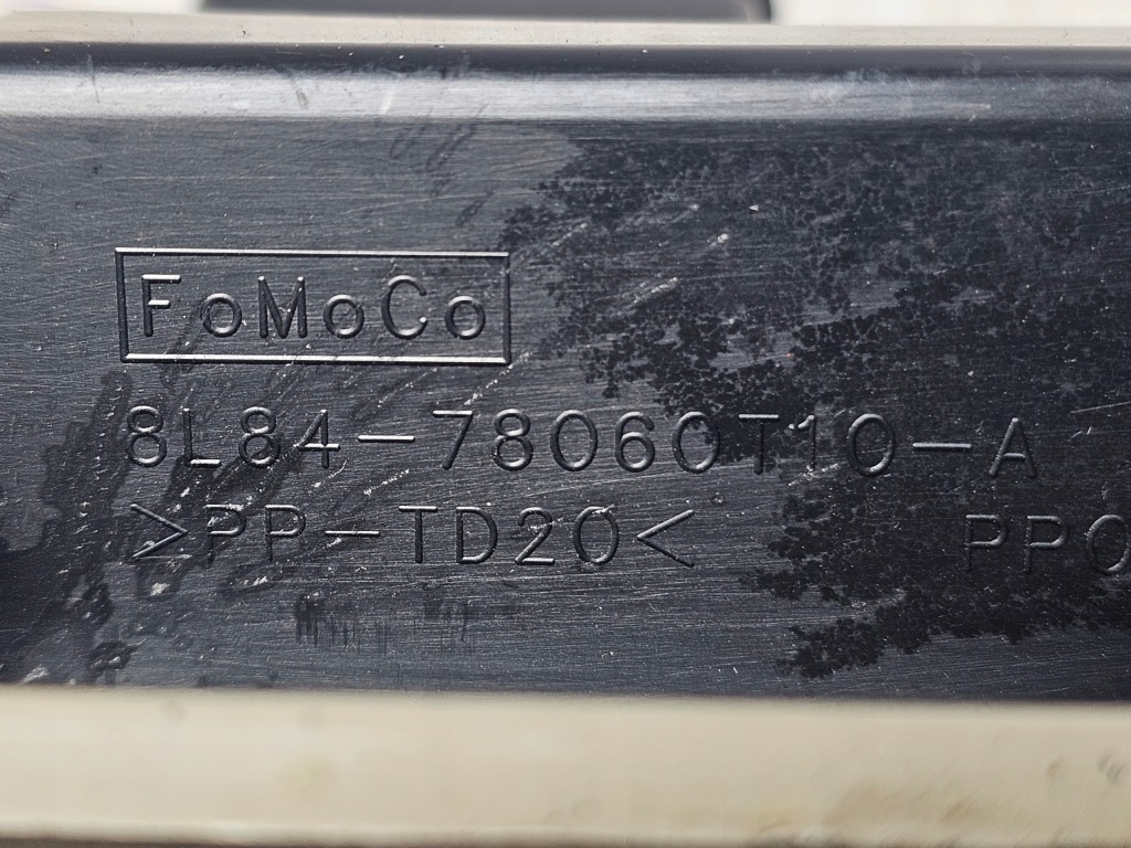 Mercury mariner 06-10 бардачок пасажира 8l84-78060t10 америка Оригінал