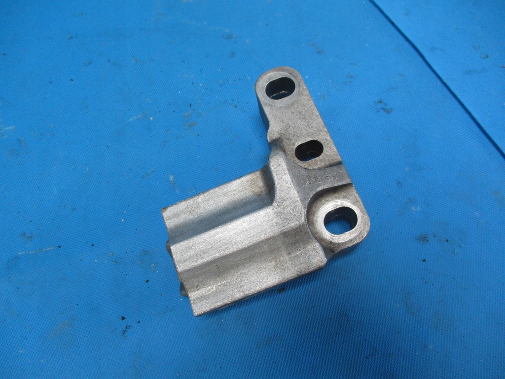 фото №1, Кронштейн кронштейн vw golf v 3618372