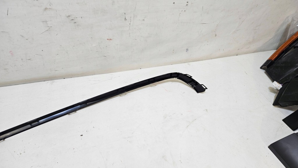 Молдинг решітка радіатора решітка решітка mercedes gle w167 a167 amg a1678850803 Недорого