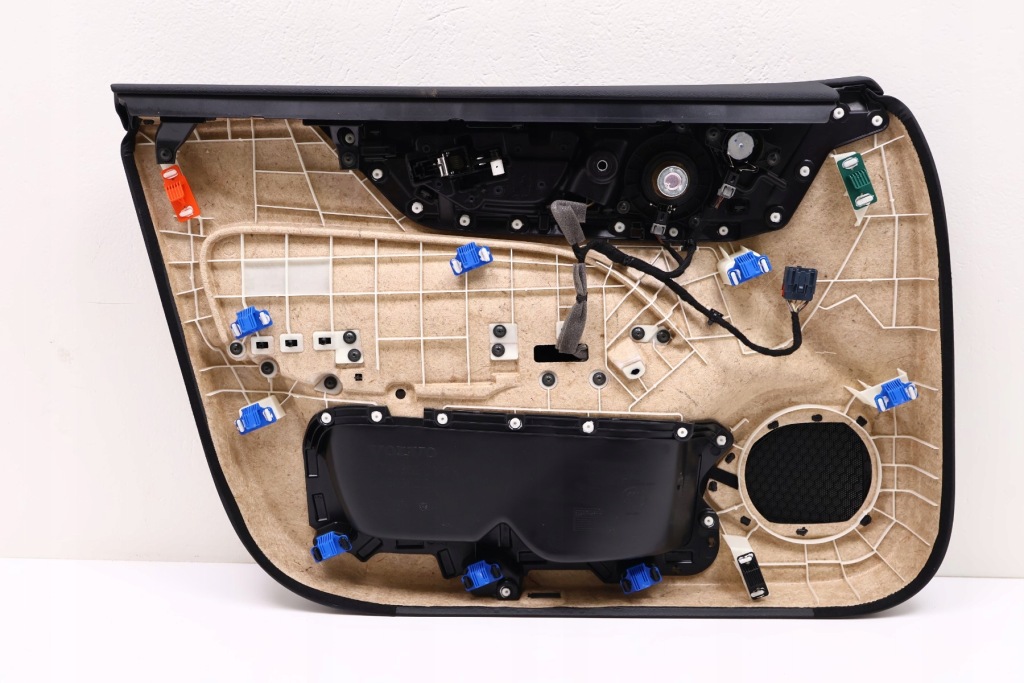 фото №10, Volvo v60 ii обшивка дверь правый перед 30747502, 31490902