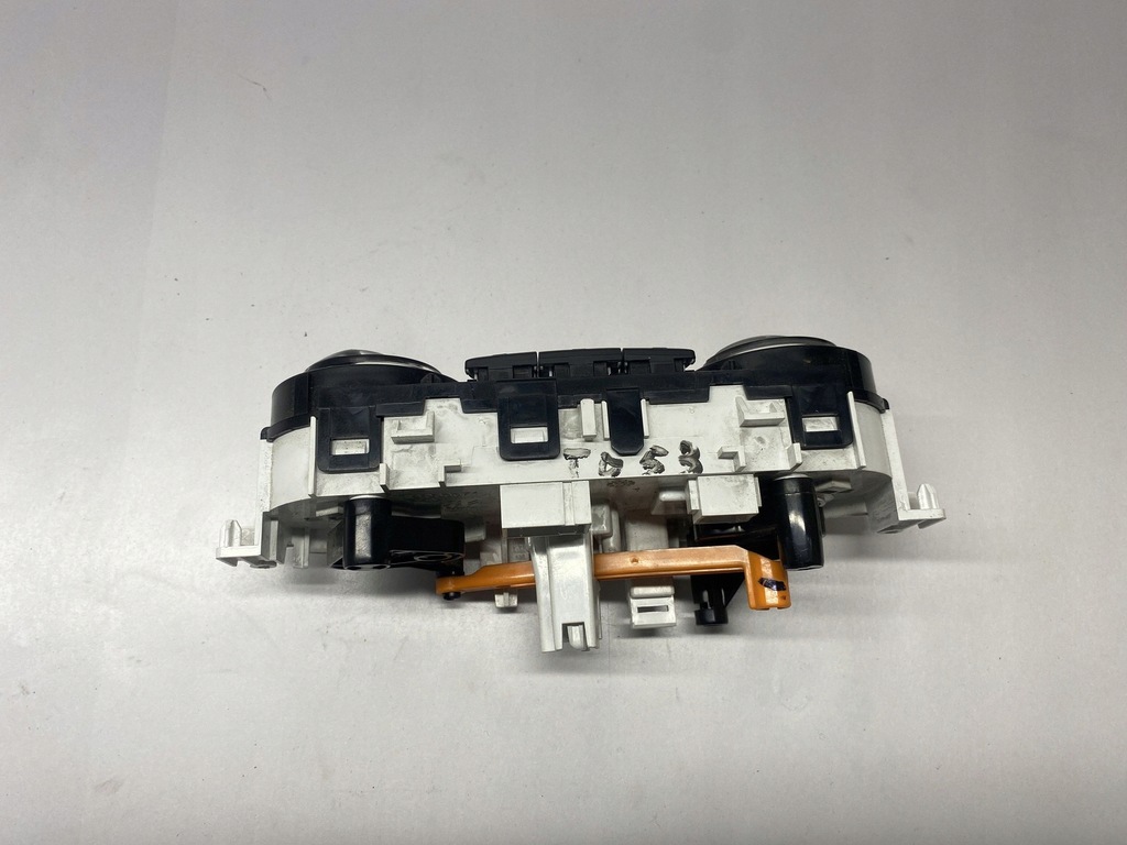 фото №6, Peugeot 208 панель кондиционера e1063071 2017