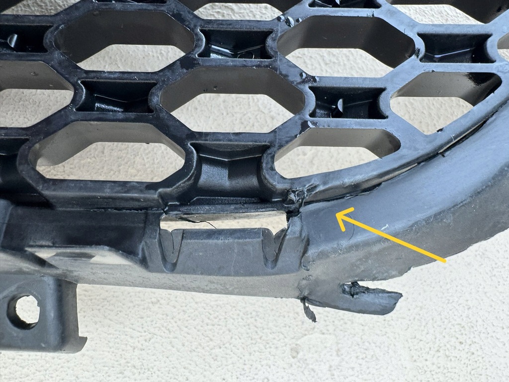 фото №12, Jaguar f-pace x761 16r- решётка средняя бампера перед hk83-17h750-a