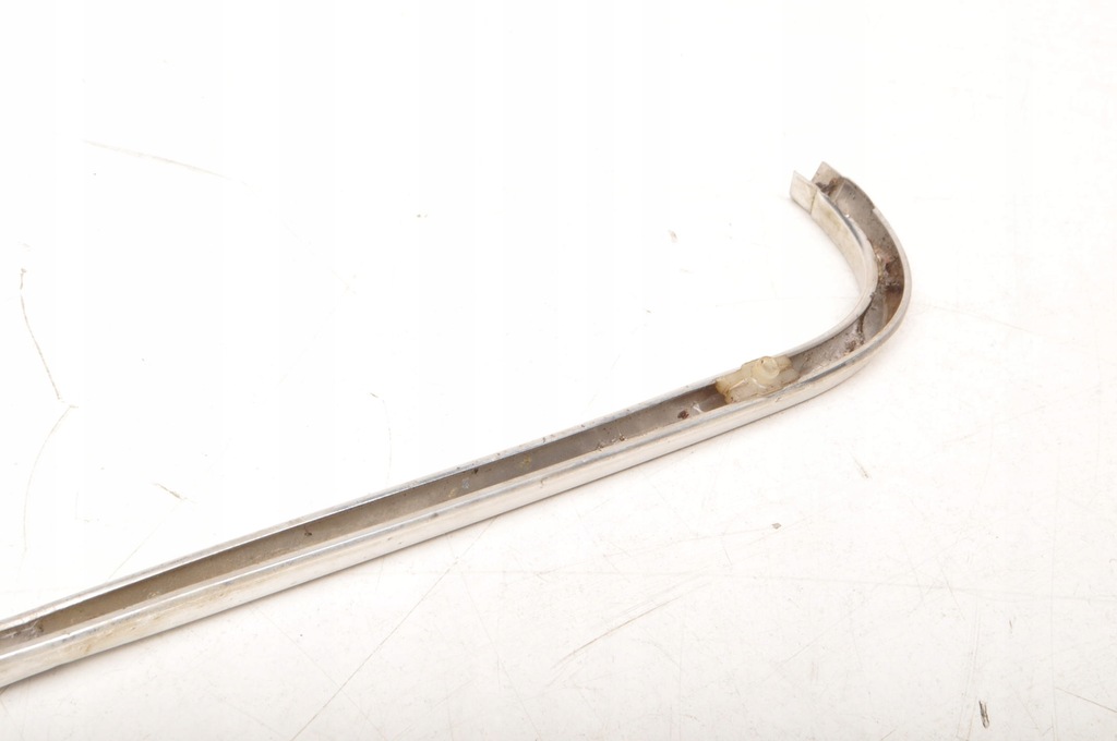 фото №10, Ford granada i gxl молдинг хром лампы левая