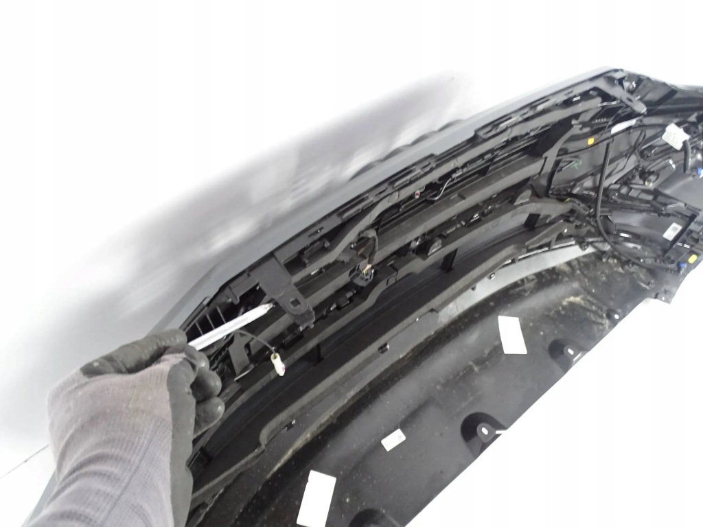 фото №14, Бампер перед передній audi e-tron 4ke s-line