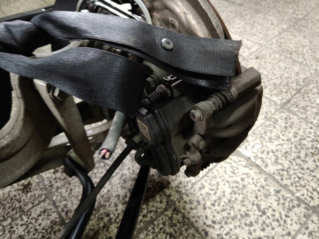 фото №11, Балка підрамник диференціал підвіска задня 80a505235s audi q5 ii fy 80a 2.0 tdi