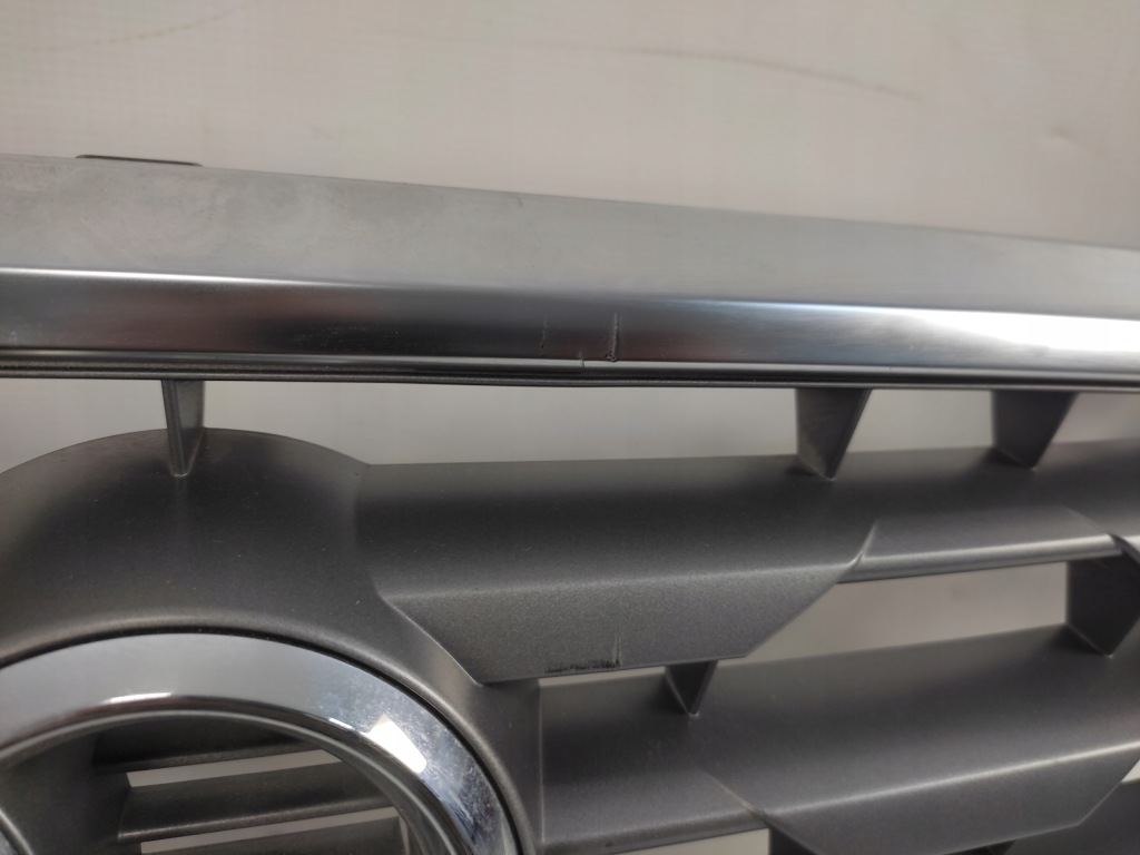 Audi q2 81a решітка радіатора решітка  радіатора перед 2016- 81a853651 Недорого