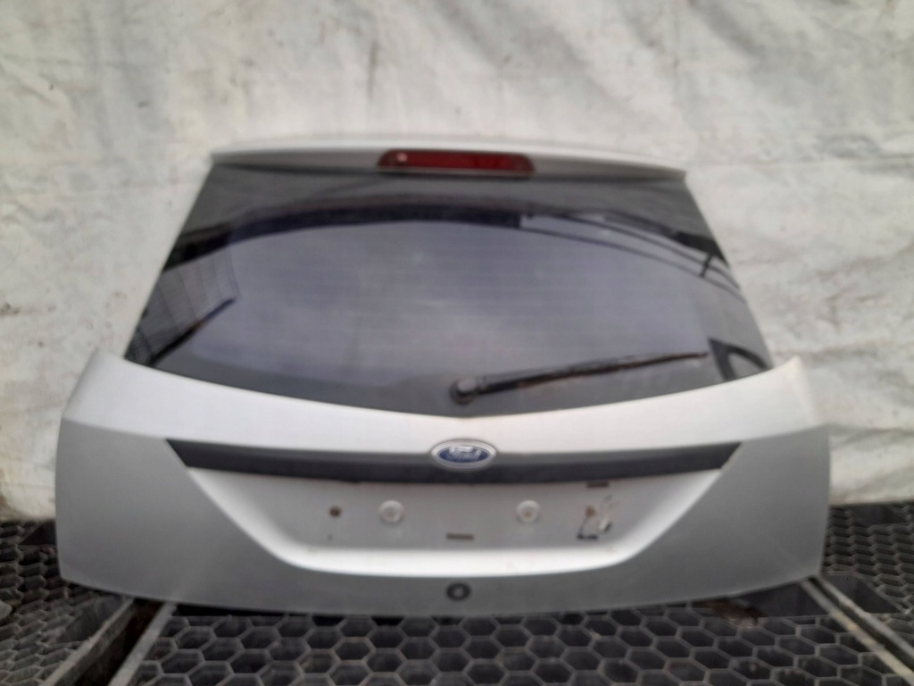 Купити Кришка багажника скло багажника 5d ford focus mk1 00-04