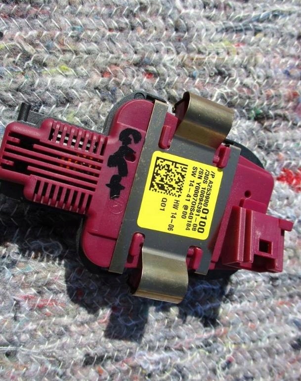 фото №9, Mercedes glc x253 253 датчик дождя a2539000100