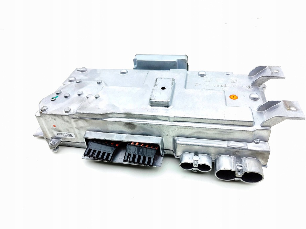 Tesla model s 2015 inwerter/przetwornica напряжения 104987100a Недорого