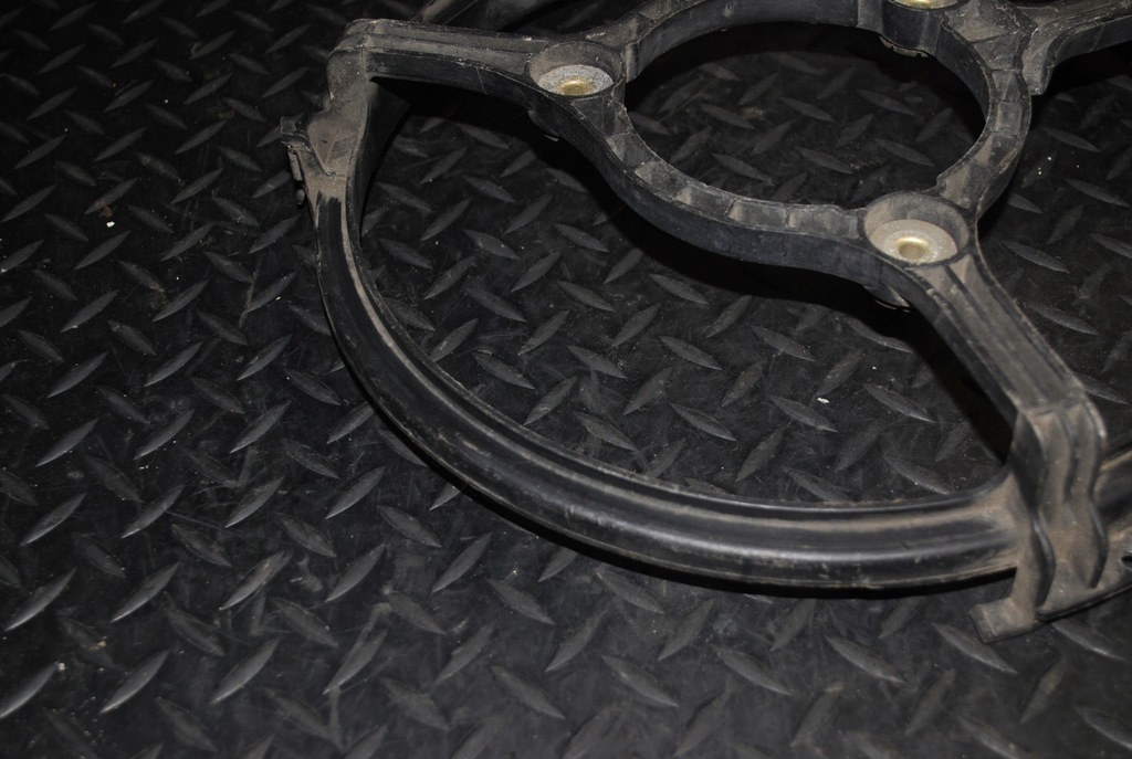 фото №7, Рамка кронштейн вентилятора audi a8 d2