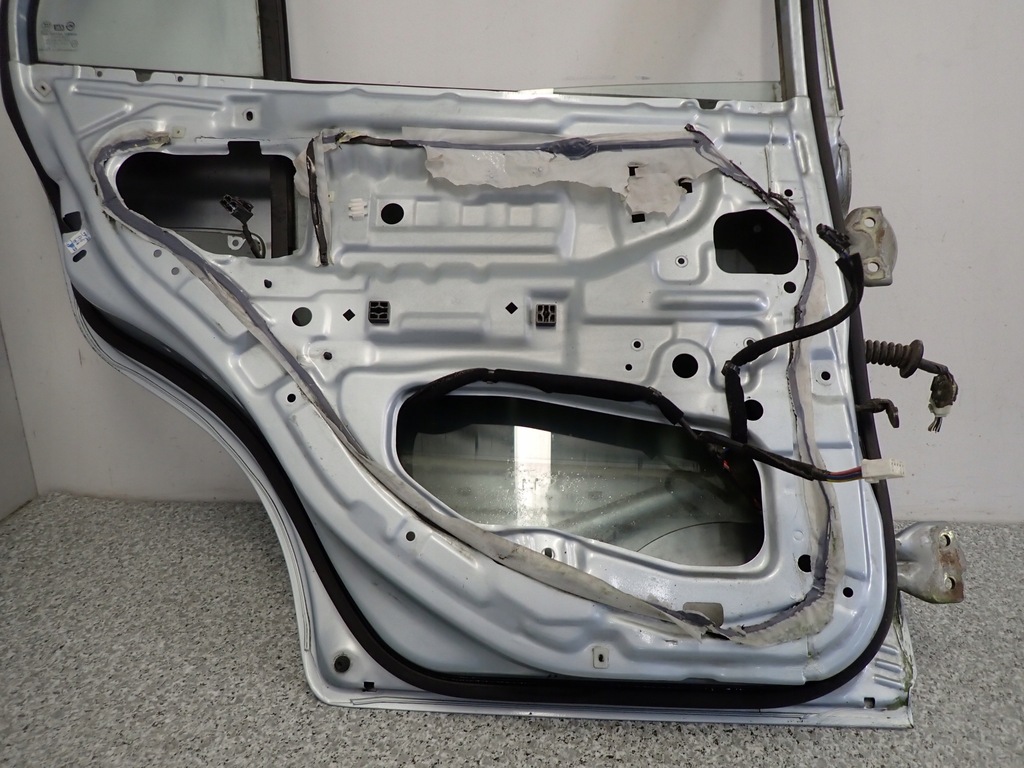 фото №11, Hyundai accent 00-05 5d дверь задние левая vs