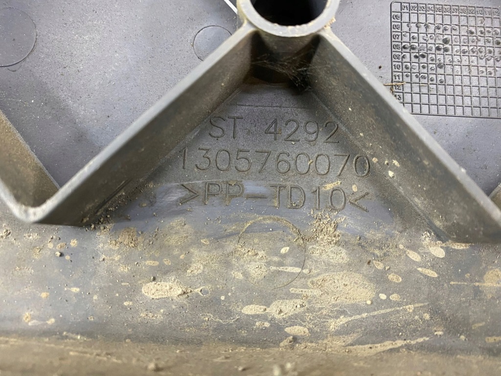 фото №13, Peugeot boxer 2200cm3 2011 бамперы грузовой 1305760070