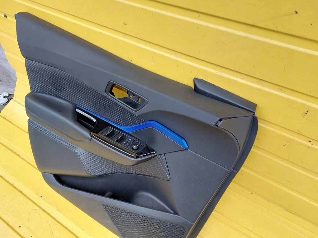 фото №4, Toyota ch4 ch-r обивка дверь обшивка правый перед