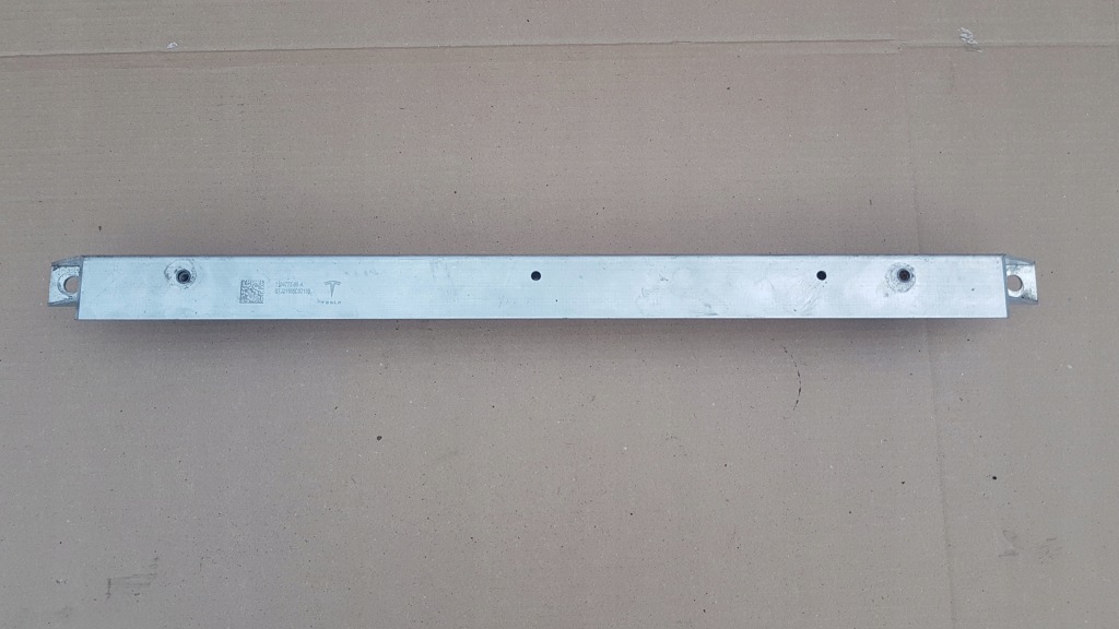 фото №1, Балка pod радиатор+ кронштейны tesla 3 1104777-00-a