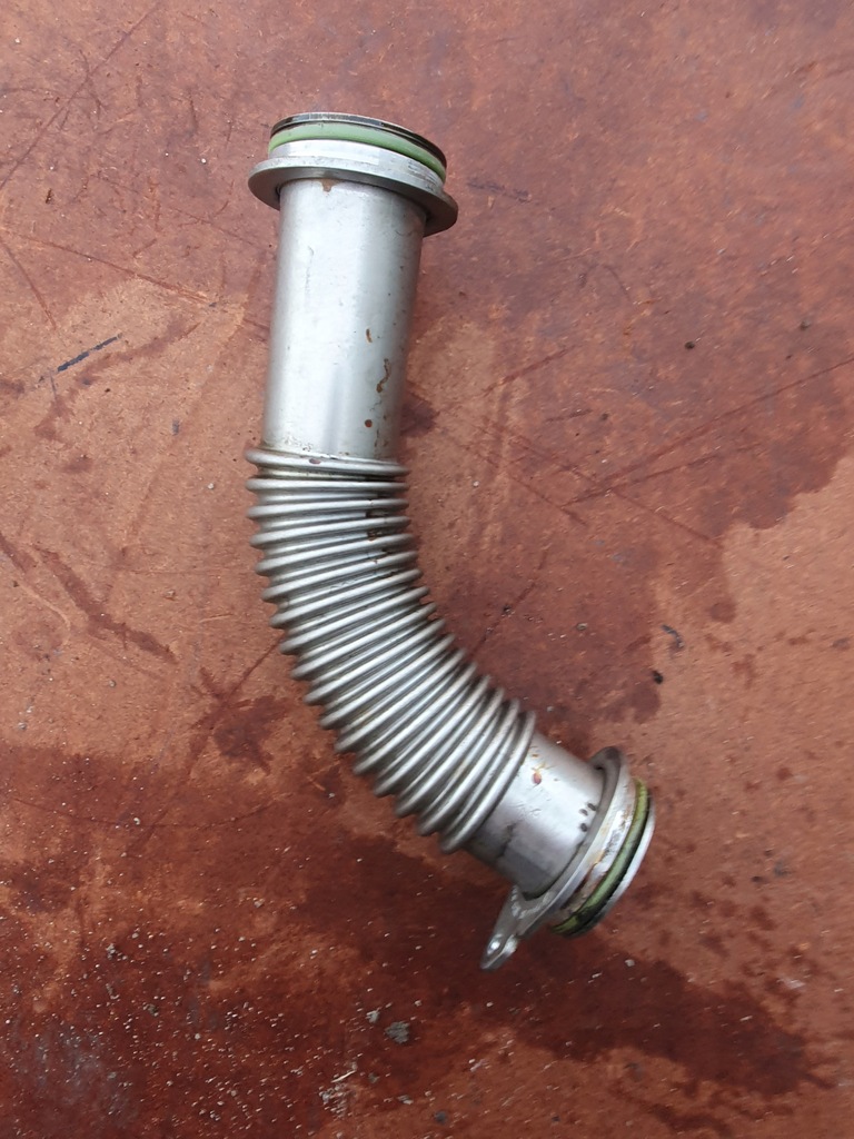 фото №1, Audi оригинальный номер 059145732a шланг труба турбины